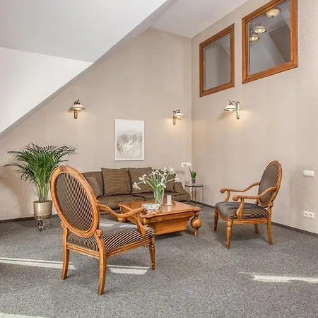 White Lily Apartment *